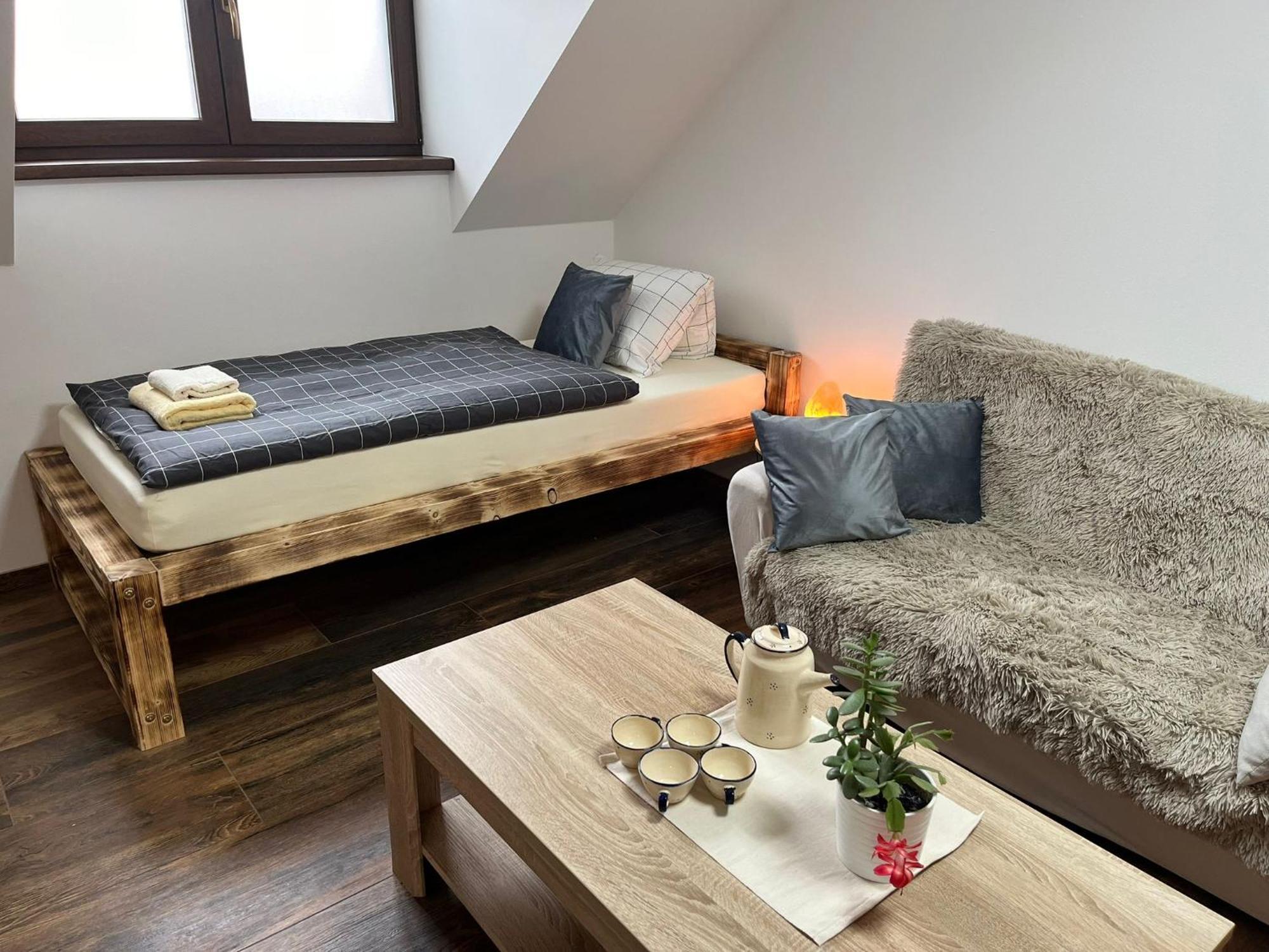 Apartman Kuga 米库洛夫 外观 照片